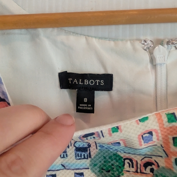 TALBOTS Multicolor Scenic Village Novelty Print Shift Dress Size 8 - Picture 6 of 10